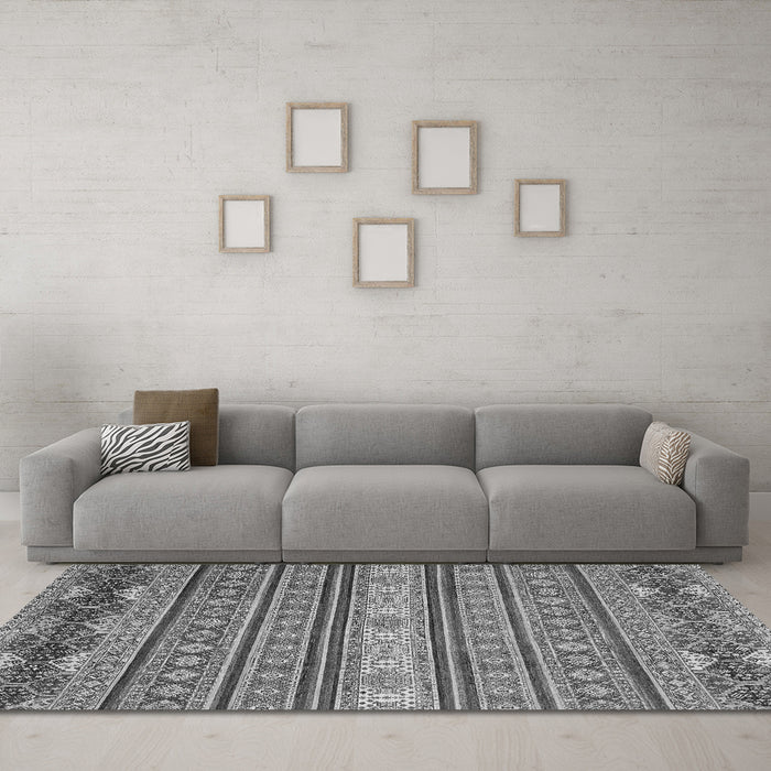Machine Washable Oriental Gray Modern Rug in a Living Room,, wshabs2656gry