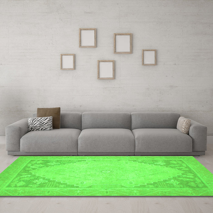 Machine Washable Oriental Green Modern Area Rugs in a Living Room,, wshabs2659grn