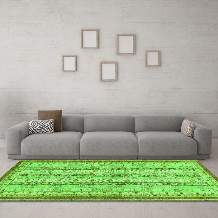 Machine Washable Abstract Green Modern Area Rugs in a Living Room,, wshabs2667grn