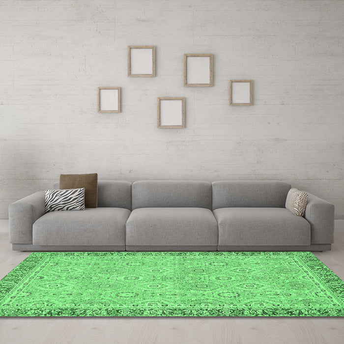 Machine Washable Oriental Emerald Green Traditional Area Rugs in a Living Room,, wshabs2675emgrn