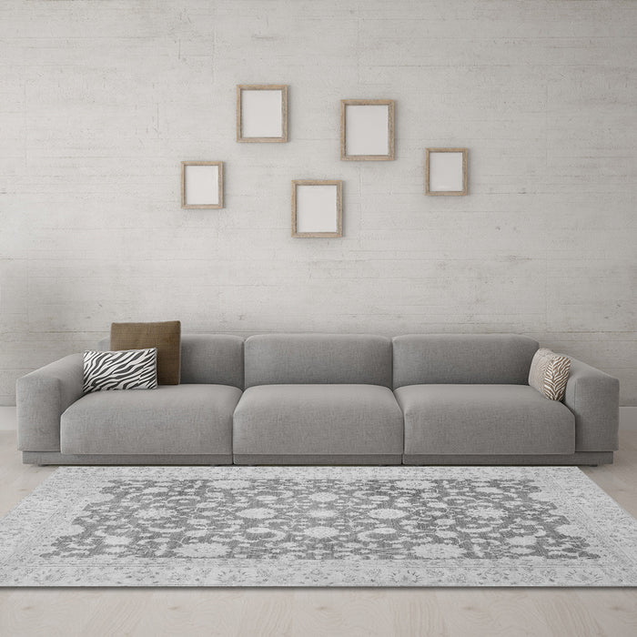 Machine Washable Oriental Gray Traditional Rug in a Living Room,, wshabs2676gry