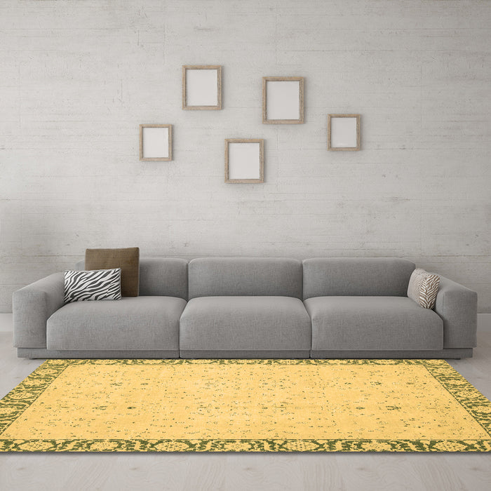 Machine Washable Oriental Brown Traditional Rug in a Living Room,, wshabs2680brn