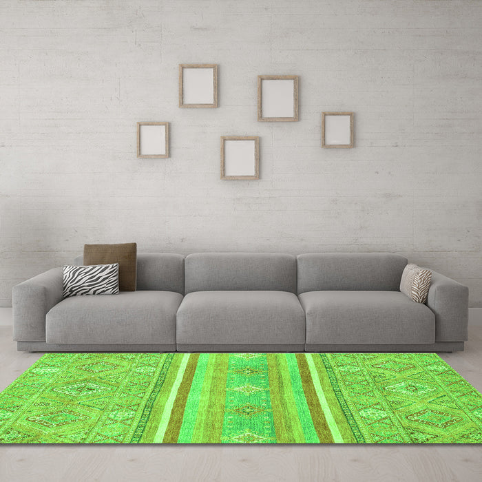 Machine Washable Abstract Green Modern Area Rugs in a Living Room,, wshabs2691grn