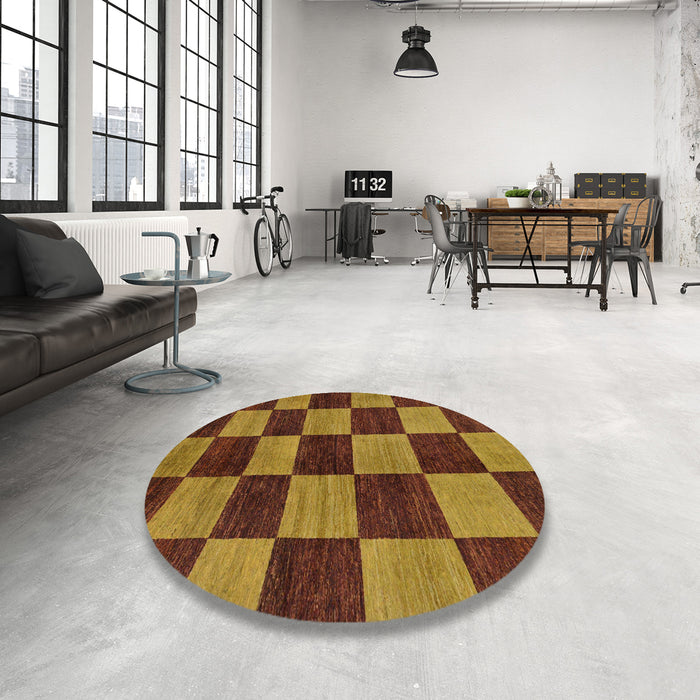 Round Machine Washable Abstract Cinnamon Brown Rug in a Office, wshabs270