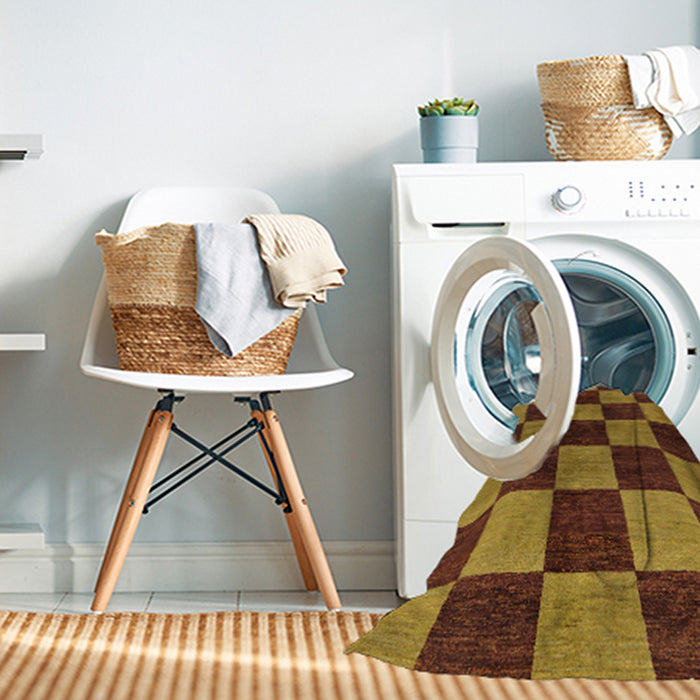 Machine Washable Abstract Cinnamon Brown Rug in a Washing Machine, wshabs270