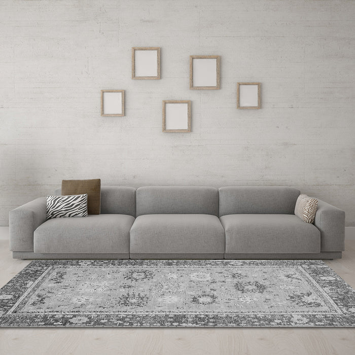 Machine Washable Oriental Gray Traditional Rug in a Living Room,, wshabs2711gry