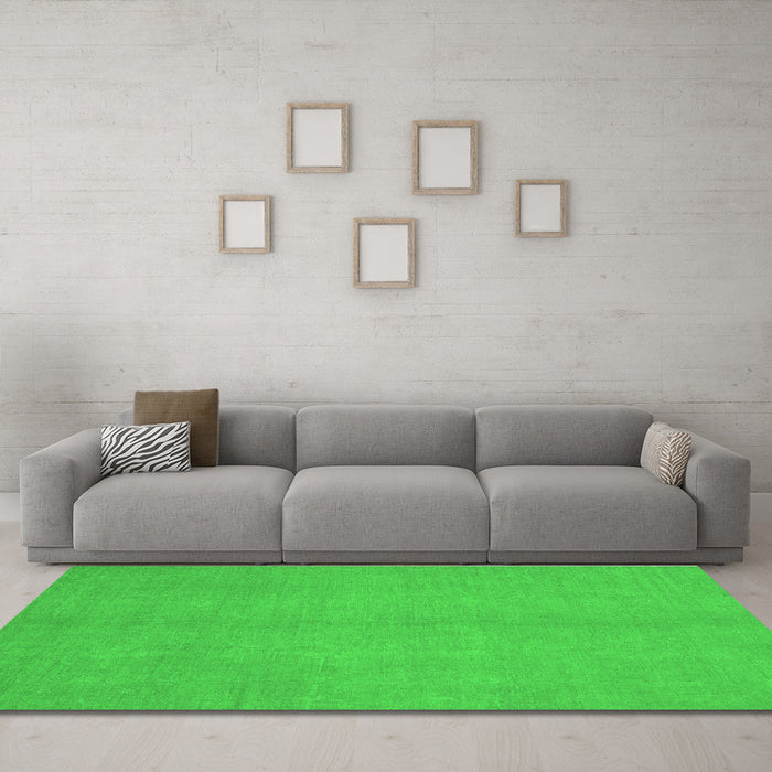 Machine Washable Abstract Green Modern Area Rugs in a Living Room,, wshabs2716grn