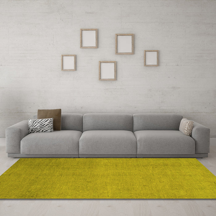 Machine Washable Abstract Yellow Modern Rug in a Living Room, wshabs2718yw
