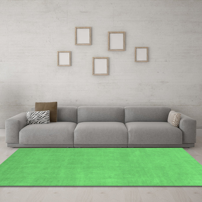 Machine Washable Oriental Emerald Green Modern Area Rugs in a Living Room,, wshabs2719emgrn