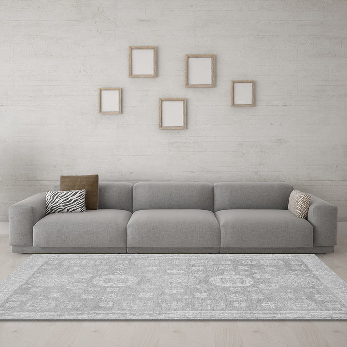 Machine Washable Oriental Gray Modern Rug in a Living Room,, wshabs2721gry