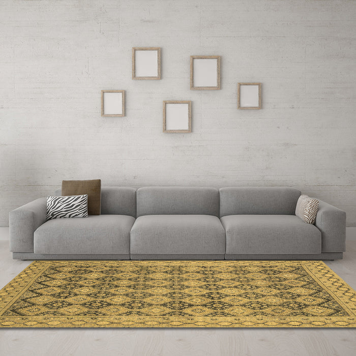 Machine Washable Abstract Brown Modern Rug in a Living Room,, wshabs2724brn