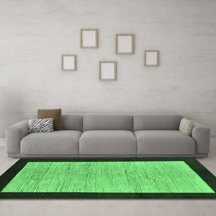 Machine Washable Oriental Emerald Green Modern Area Rugs in a Living Room,, wshabs272emgrn