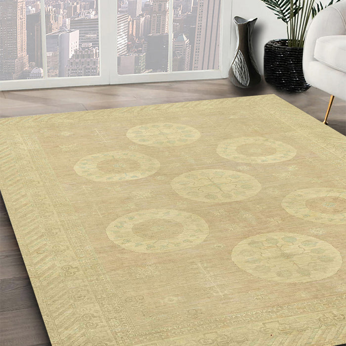 Machine Washable Abstract Metallic Gold Rug in a Family Room, wshabs2730