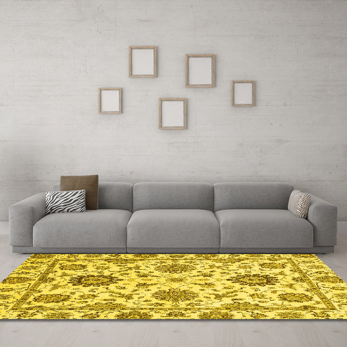 Machine Washable Abstract Yellow Modern Rug in a Living Room, wshabs2733yw