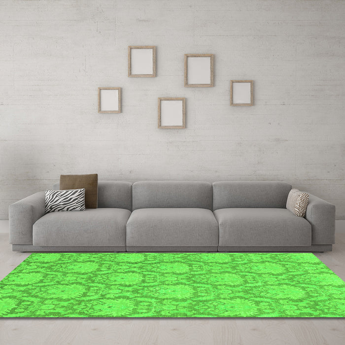 Machine Washable Abstract Green Modern Area Rugs in a Living Room,, wshabs2735grn
