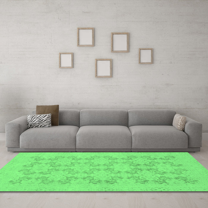 Machine Washable Abstract Emerald Green Modern Area Rugs in a Living Room,, wshabs2747emgrn