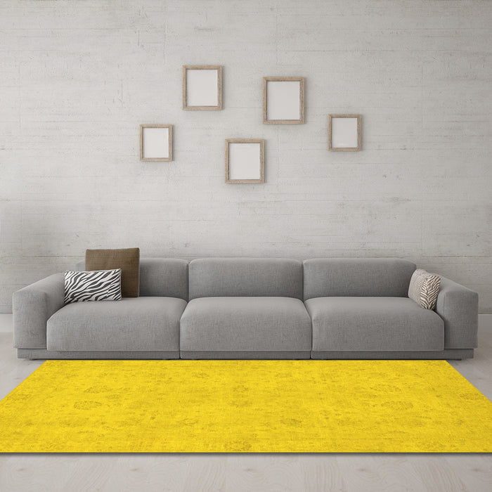Machine Washable Abstract Yellow Modern Rug in a Living Room, wshabs2748yw