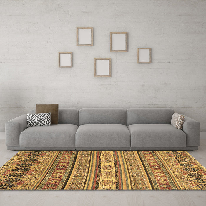 Machine Washable Abstract Brown Modern Rug in a Living Room,, wshabs2756brn