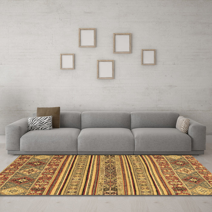 Machine Washable Abstract Brown Modern Rug in a Living Room,, wshabs2757brn