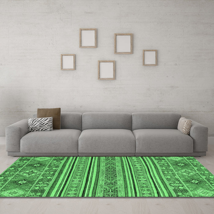 Machine Washable Abstract Emerald Green Modern Area Rugs in a Living Room,, wshabs2757emgrn