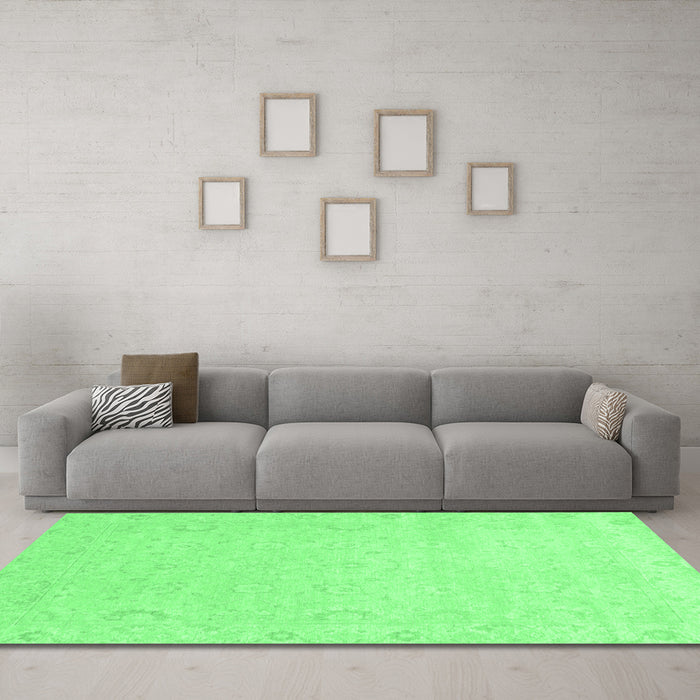 Machine Washable Abstract Emerald Green Modern Area Rugs in a Living Room,, wshabs2760emgrn