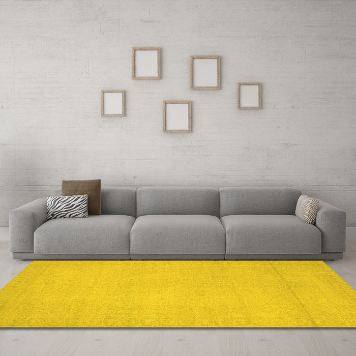 Machine Washable Abstract Yellow Modern Rug in a Living Room, wshabs2764yw