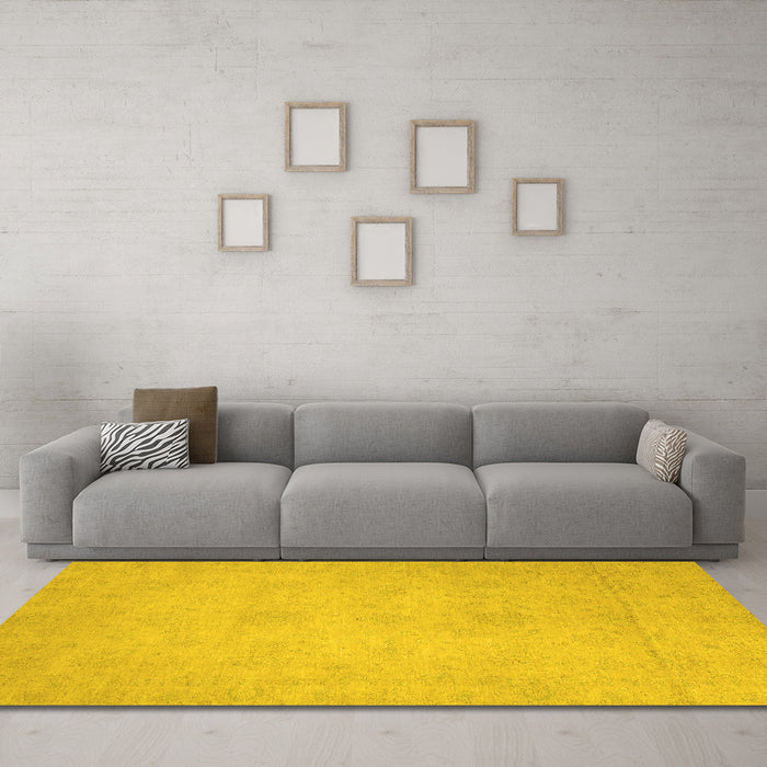 Machine Washable Abstract Yellow Modern Rug in a Living Room, wshabs2765yw