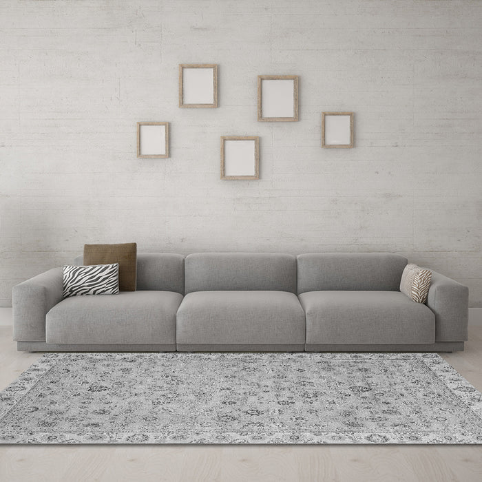 Machine Washable Oriental Gray Traditional Rug in a Living Room,, wshabs2766gry