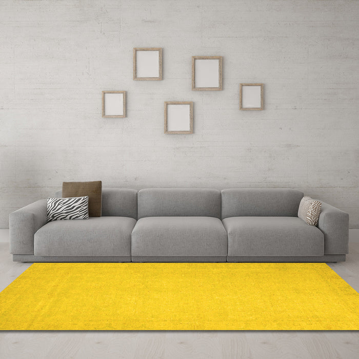 Machine Washable Abstract Yellow Modern Rug in a Living Room, wshabs2767yw