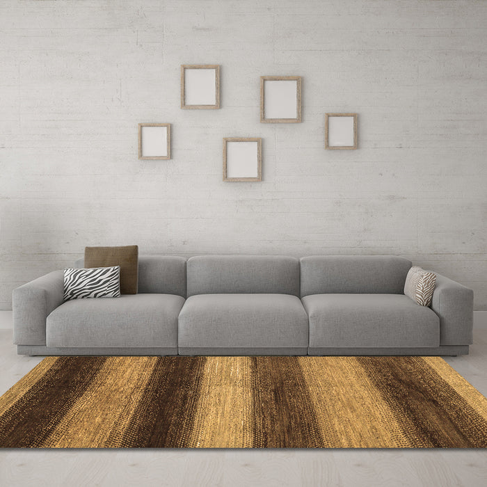 Machine Washable Oriental Brown Modern Rug in a Living Room,, wshabs277brn