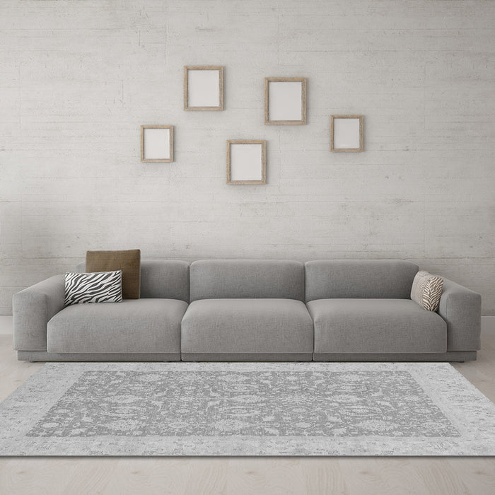Machine Washable Oriental Gray Traditional Rug in a Living Room,, wshabs2780gry