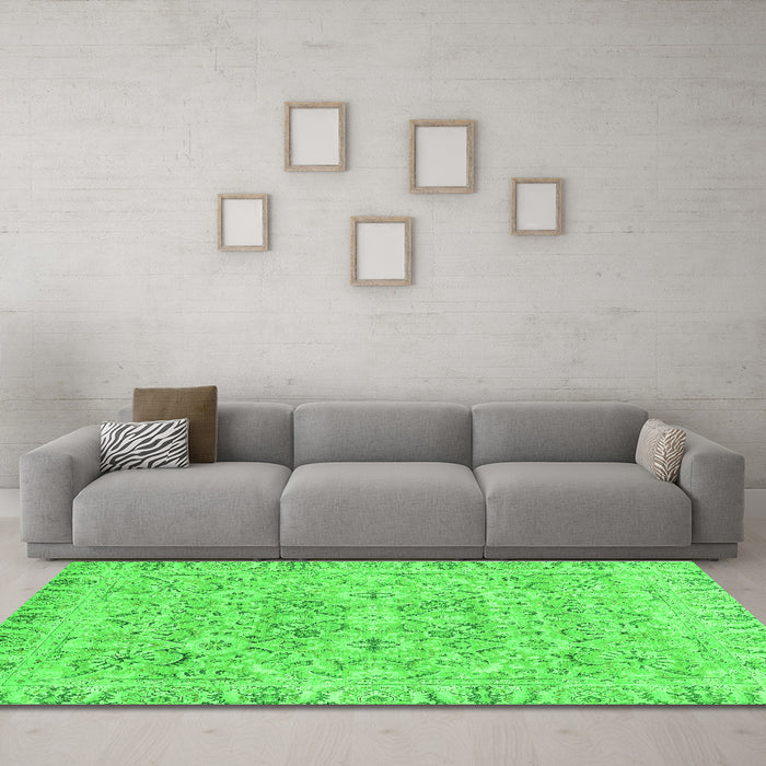 Machine Washable Oriental Green Traditional Area Rugs in a Living Room,, wshabs2784grn