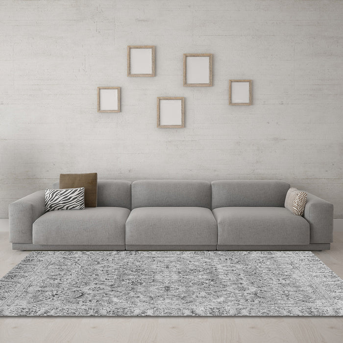 Machine Washable Oriental Gray Traditional Rug in a Living Room,, wshabs2784gry