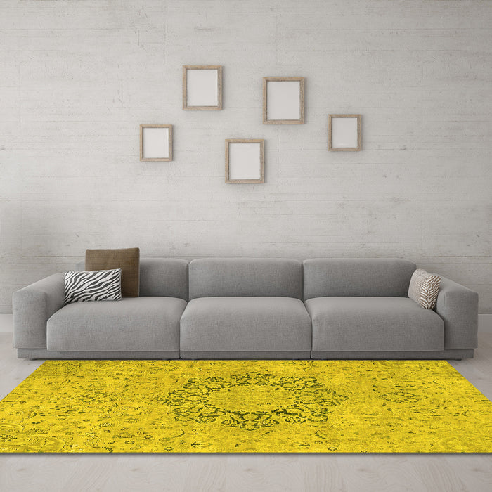 Machine Washable Abstract Yellow Modern Rug in a Living Room, wshabs2785yw