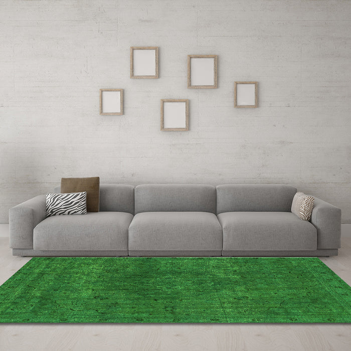 Machine Washable Abstract Green Modern Area Rugs in a Living Room,, wshabs2790grn