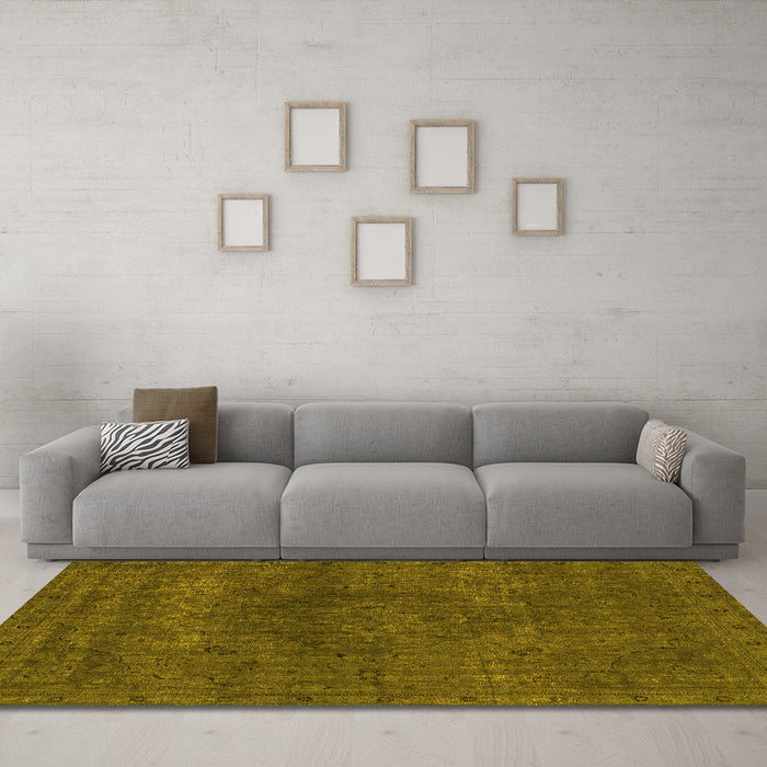 Machine Washable Abstract Yellow Modern Rug in a Living Room, wshabs2790yw