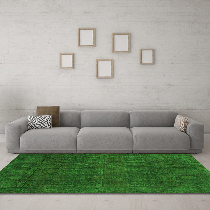 Machine Washable Abstract Green Modern Area Rugs in a Living Room,, wshabs2805grn