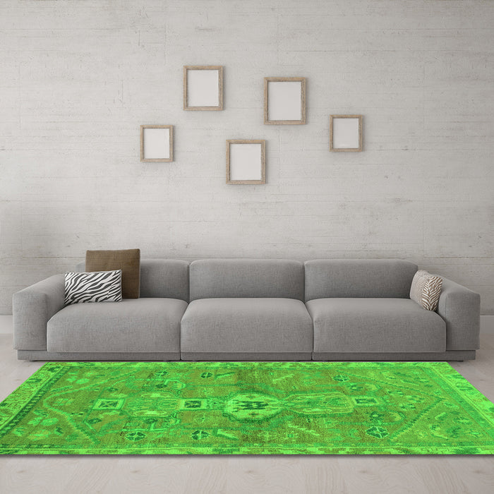 Machine Washable Abstract Green Modern Area Rugs in a Living Room,, wshabs2806grn