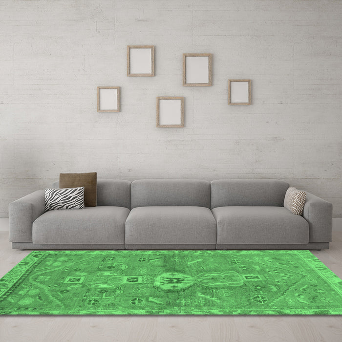 Machine Washable Abstract Emerald Green Modern Area Rugs in a Living Room,, wshabs2806emgrn