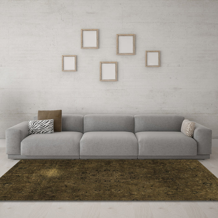 Machine Washable Abstract Brown Modern Rug in a Living Room,, wshabs2807brn
