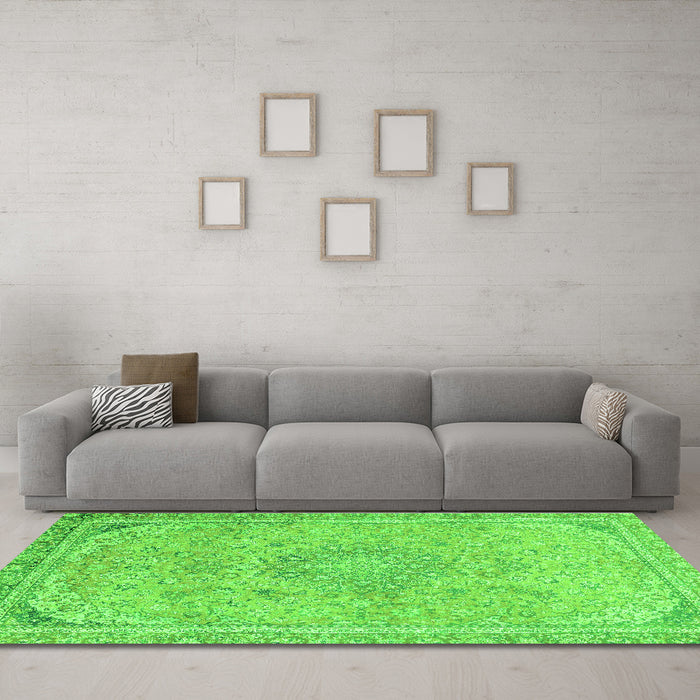 Machine Washable Abstract Green Modern Area Rugs in a Living Room,, wshabs2809grn