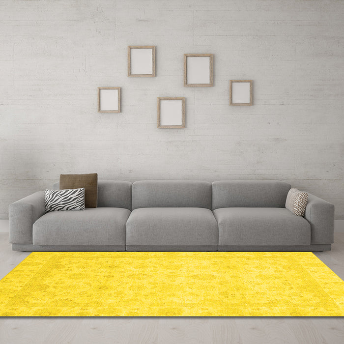 Machine Washable Abstract Yellow Modern Rug in a Living Room, wshabs2817yw