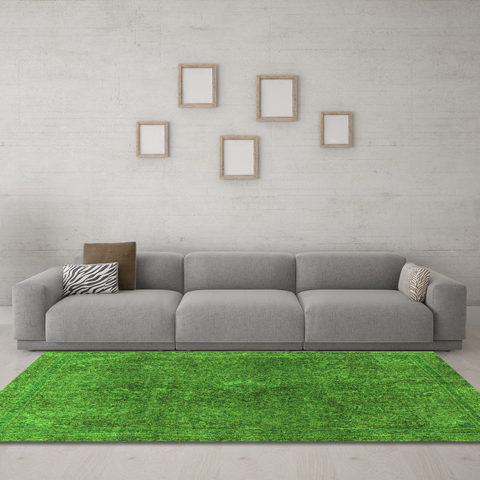 Machine Washable Abstract Green Modern Area Rugs in a Living Room,, wshabs2827grn