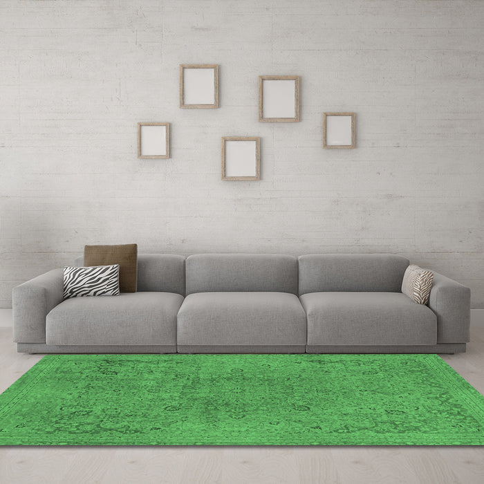 Machine Washable Abstract Emerald Green Modern Area Rugs in a Living Room,, wshabs2828emgrn