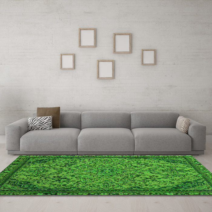 Machine Washable Abstract Green Modern Area Rugs in a Living Room,, wshabs2830grn