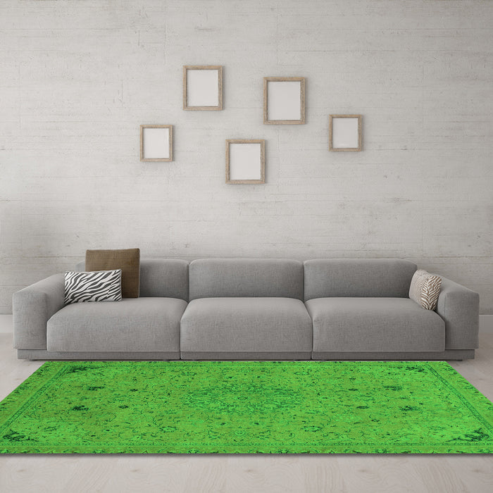Machine Washable Abstract Green Modern Area Rugs in a Living Room,, wshabs2831grn