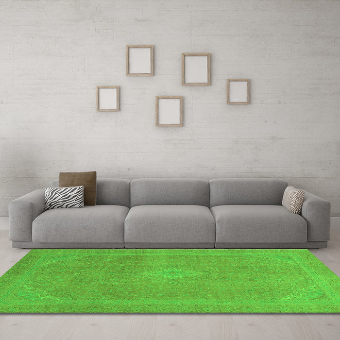 Machine Washable Abstract Green Modern Area Rugs in a Living Room,, wshabs2832grn