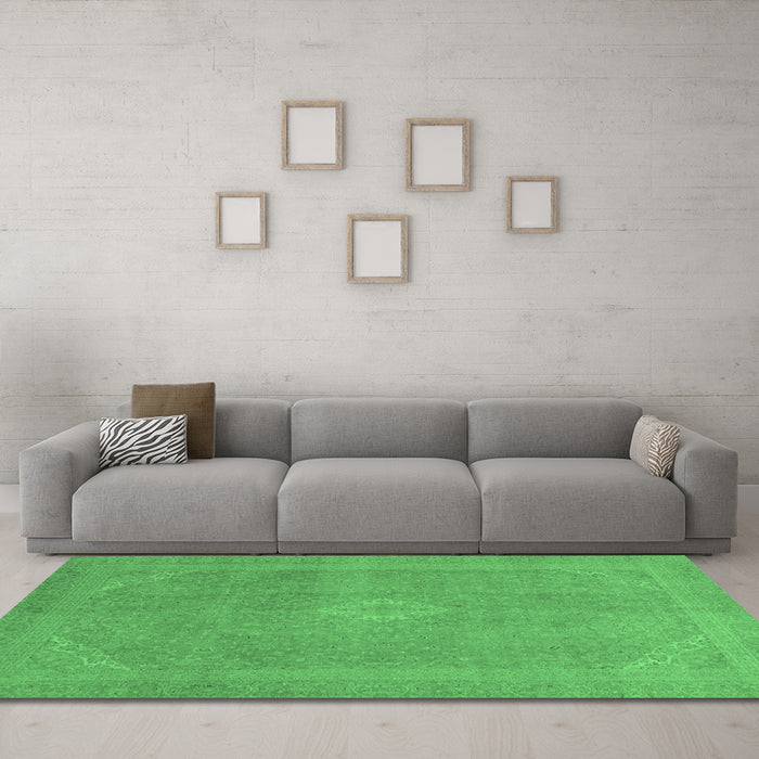 Machine Washable Abstract Emerald Green Modern Area Rugs in a Living Room,, wshabs2832emgrn