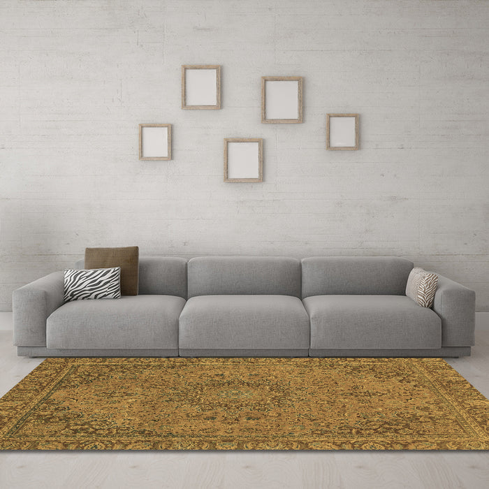 Machine Washable Abstract Brown Modern Rug in a Living Room,, wshabs2833brn
