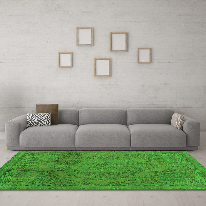 Machine Washable Abstract Green Modern Area Rugs in a Living Room,, wshabs2834grn